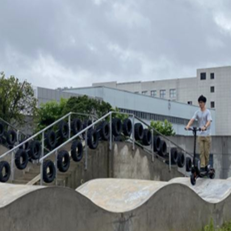 1-outdoor riding area